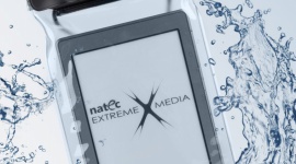 Czytanie w ekstremalnych warunkach? To możliwe LIFESTYLE, Książka - Czytniki e-booków to świetne rozwiązanie dla osób aktywnych, mobilnych, które chcą mieć swoje ulubione książki zawsze przy sobie. Urządzenia te są jednak delikatne i przy intensywnym i aktywnym trybie życia lub podczas podróży łatwo mogą ulec zniszczeniu.